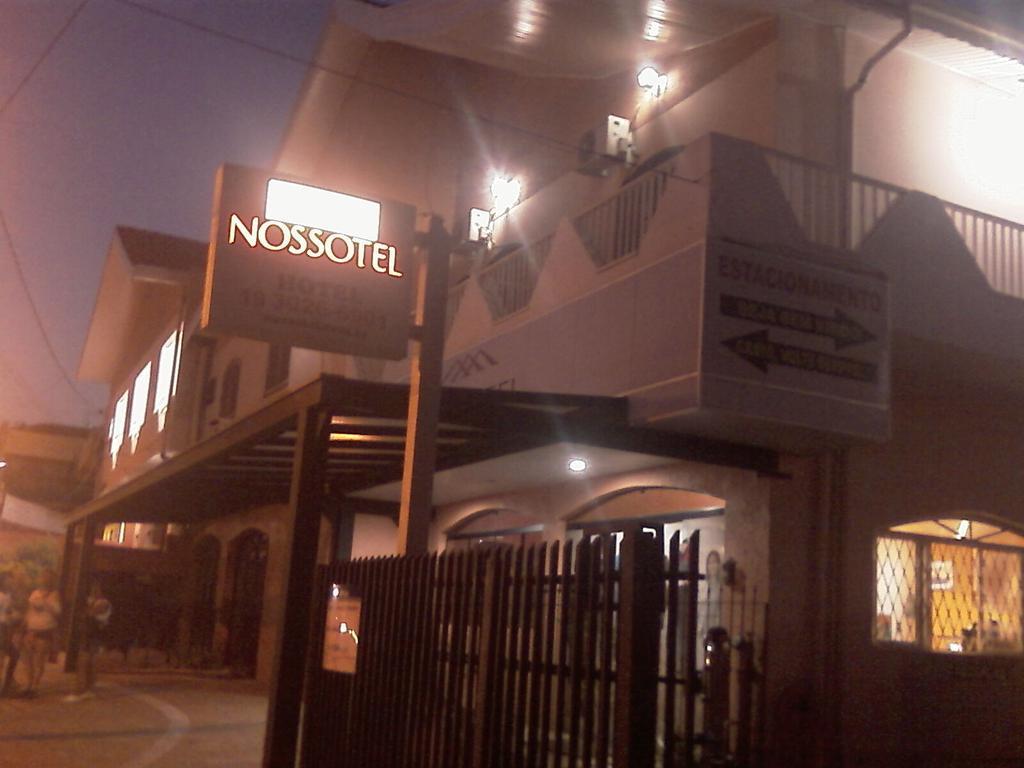 Hotel Nossotel Санта-Барбара-д'Уэсти Экстерьер фото