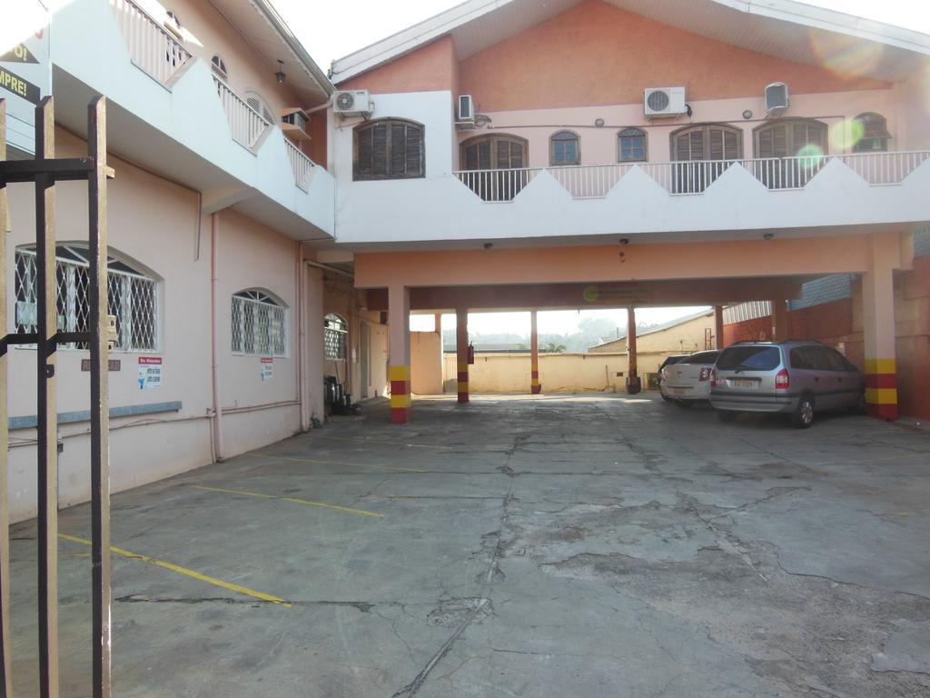 Hotel Nossotel Санта-Барбара-д'Уэсти Экстерьер фото